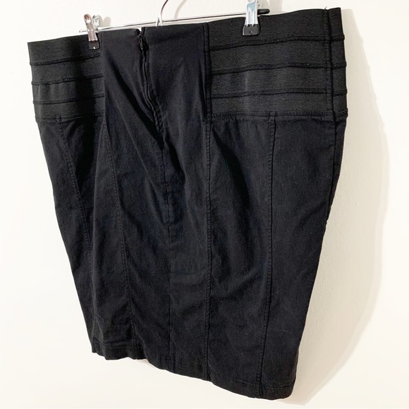 Torrid Rayon Blend Black Pencil Skirt Elastic Side Panels Back Zipper Stretchy - Picture 6 of 13